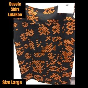 LulaRoe Cassie Large Skirt New With Tags